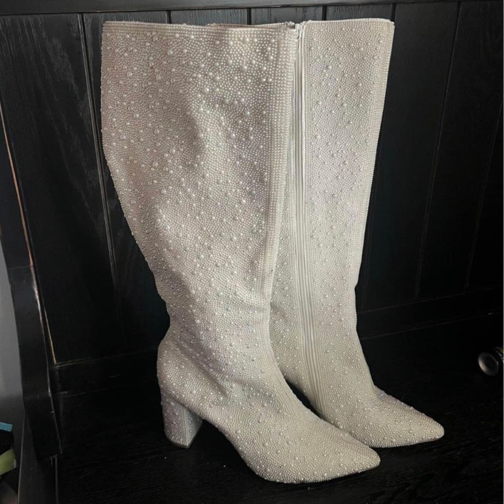 Betsey Johnson White Pearl Pointed Toe Knee High Boots Candy